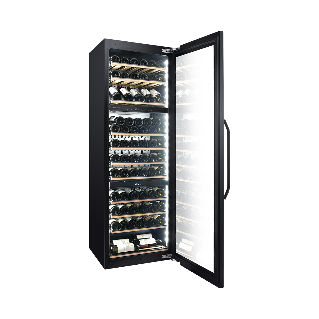 Cava de vinos panelable - Built In - Triple Temperatura para 71 botellas