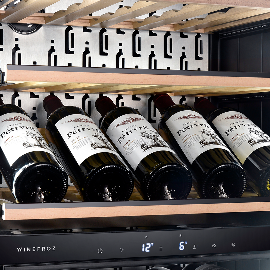 Cava de vinos panelable - Built In - Triple Temperatura para 71 botellas